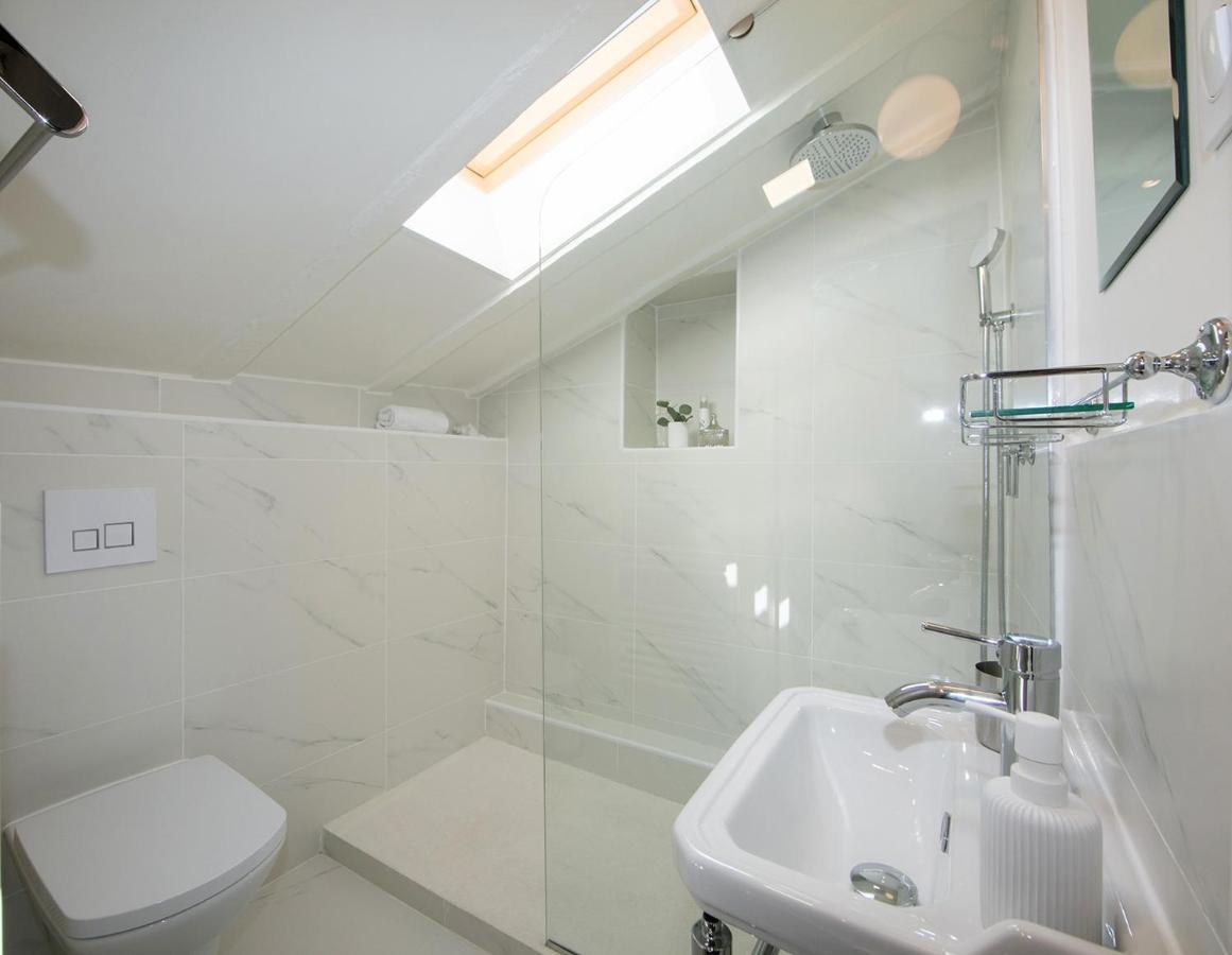 Cocoon Loft - Magnifique Loft Sous Toit, Refait A Neuf, Vues Splendides, Clim, Wifi Apartment Nisa Exterior foto